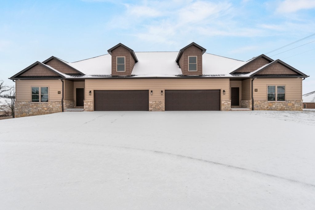 91 E Summerfield Way