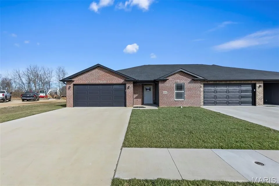 102 Beechwood Lane Cape Girardeau, MO